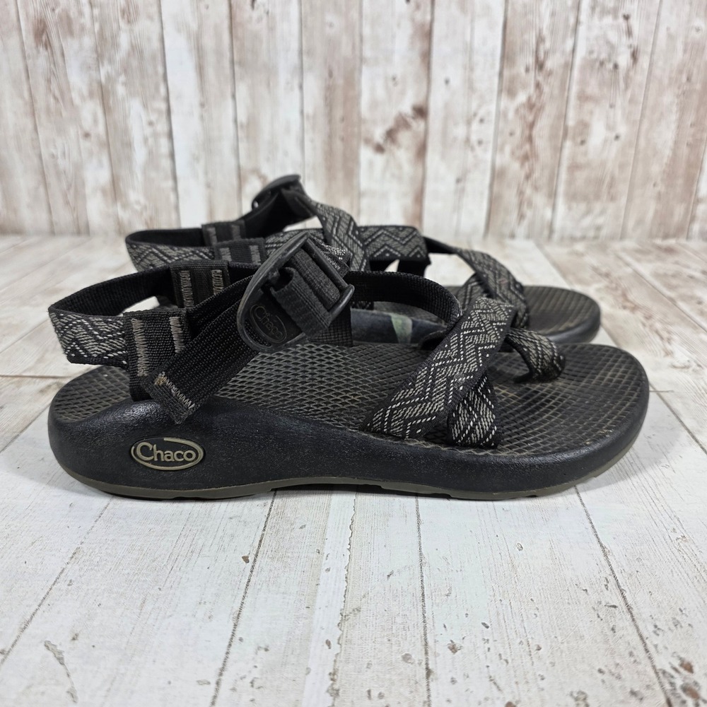 Chaco Z2 Classic Womens 7 Sandals Black Gray Chevron Strappy Toe Loop Vibram